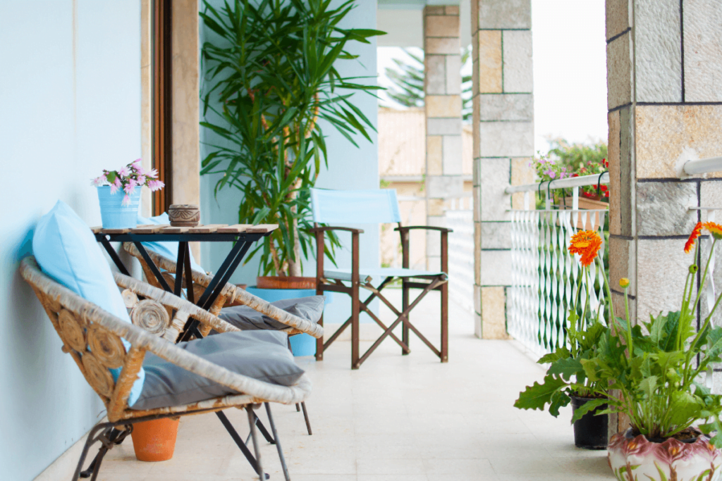 Decoração para varanda: varanda aconchegante e linda gastando pouco